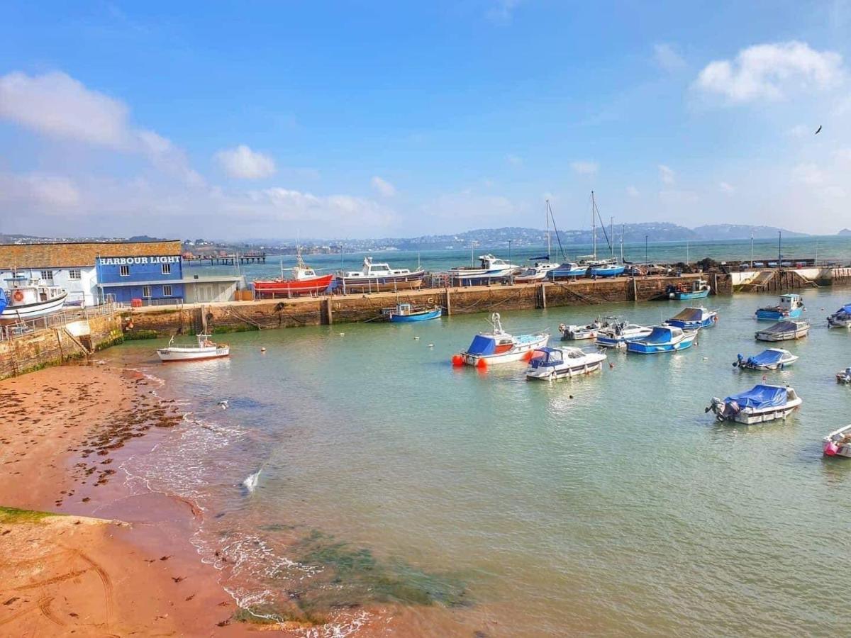Barbie House ,Opposite The Beach & Paignton Pier , 2 Bedroom Apartment With Private Car Space & Garden , Free Access Next Door To The Stunning Ballet & Make Up School & A Beautiful Ladys Beauty Salon (Adults Only) المظهر الخارجي الصورة