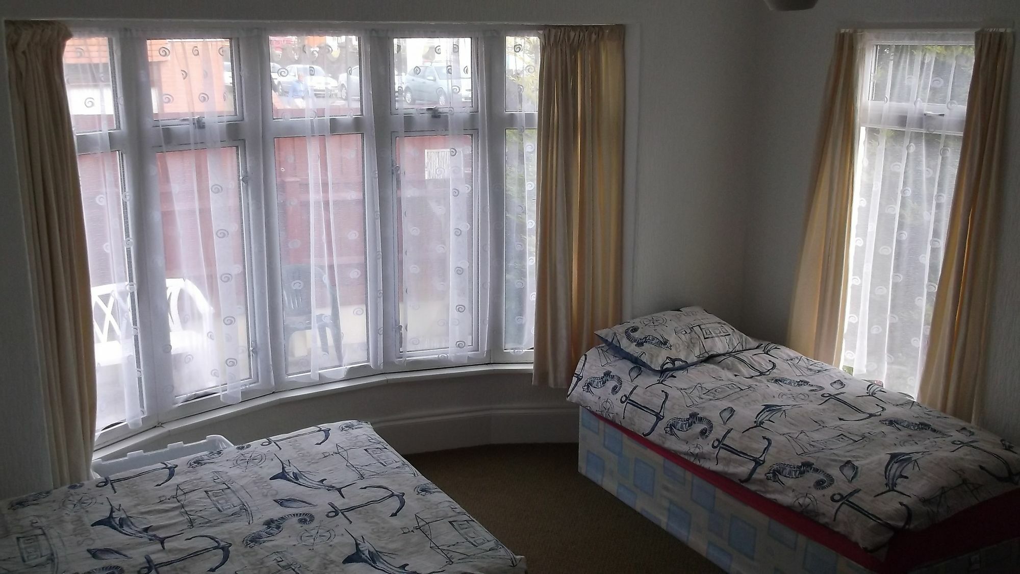 Barbie House ,Opposite The Beach & Paignton Pier , 2 Bedroom Apartment With Private Car Space & Garden , Free Access Next Door To The Stunning Ballet & Make Up School & A Beautiful Ladys Beauty Salon (Adults Only) المظهر الخارجي الصورة
