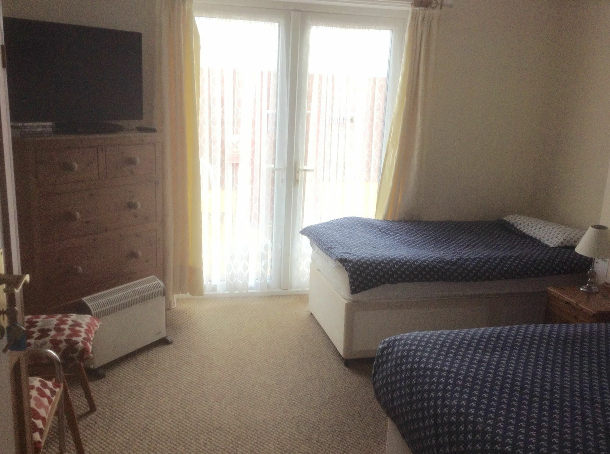 Barbie House ,Opposite The Beach & Paignton Pier , 2 Bedroom Apartment With Private Car Space & Garden , Free Access Next Door To The Stunning Ballet & Make Up School & A Beautiful Ladys Beauty Salon (Adults Only) المظهر الخارجي الصورة