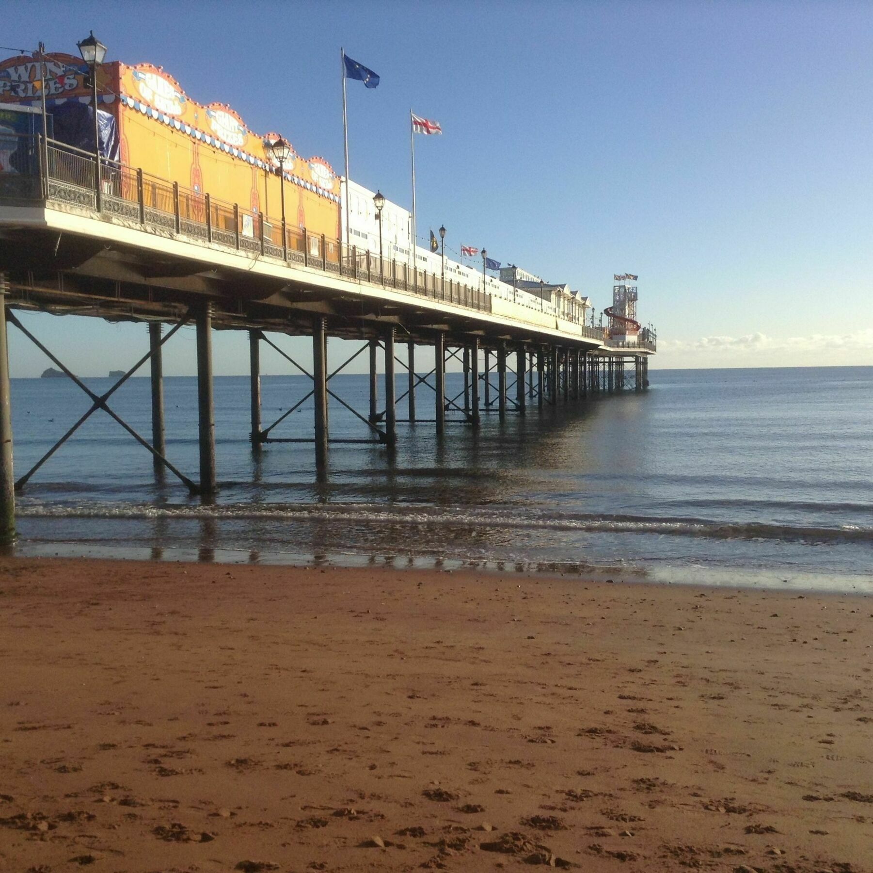 Barbie House ,Opposite The Beach & Paignton Pier , 2 Bedroom Apartment With Private Car Space & Garden , Free Access Next Door To The Stunning Ballet & Make Up School & A Beautiful Ladys Beauty Salon (Adults Only) المظهر الخارجي الصورة