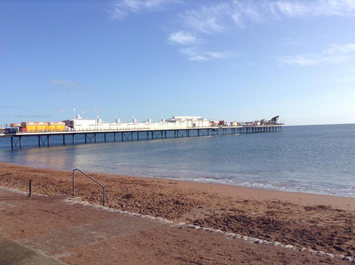 Barbie House ,Opposite The Beach & Paignton Pier , 2 Bedroom Apartment With Private Car Space & Garden , Free Access Next Door To The Stunning Ballet & Make Up School & A Beautiful Ladys Beauty Salon (Adults Only) المظهر الخارجي الصورة